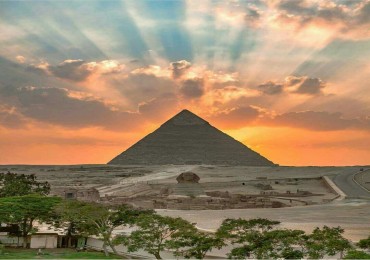 Wycieczka rodzinna po atrakcjach Egiptu | Pakiety rodzinne w Egipcie | Pakiety podróżne do Egiptu